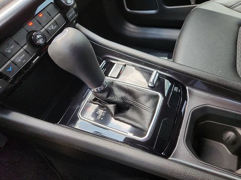 Used 2024 Jeep Compass Latitude image 16