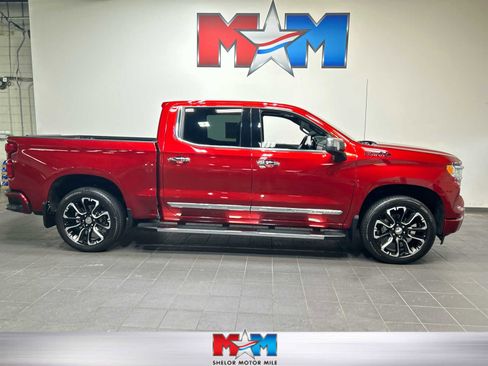 Used 2024 Chevrolet Silverado 1500 High Country w/ High Country Premium Package AWD/4WD image 1