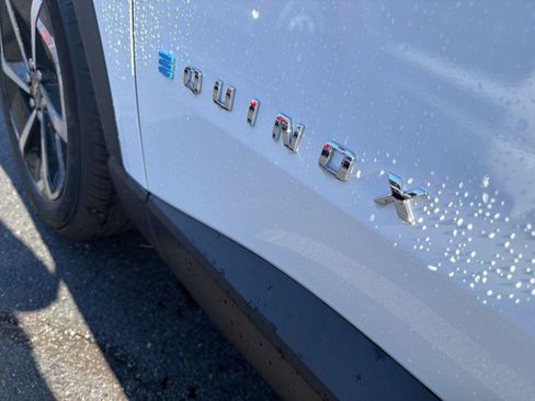 New 2026 Chevrolet Equinox EV LT FWD image 40