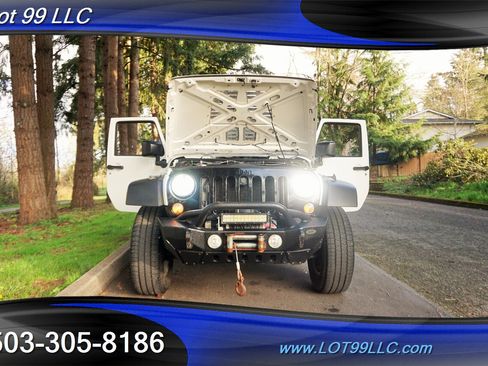 Used 2015 Jeep Wrangler Sport image 20