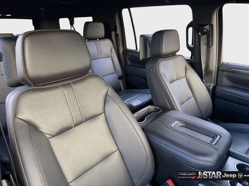 Used 2024 Chevrolet Suburban RST w/ Luxury Package AWD/4WD image 13