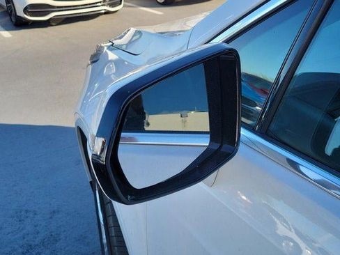 Certified 2023 Cadillac XT5 Luxury image 8