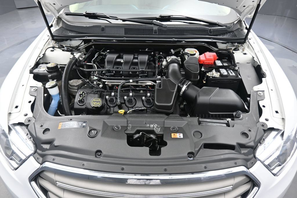 Used 2018 Ford Taurus SEL FWD image 44