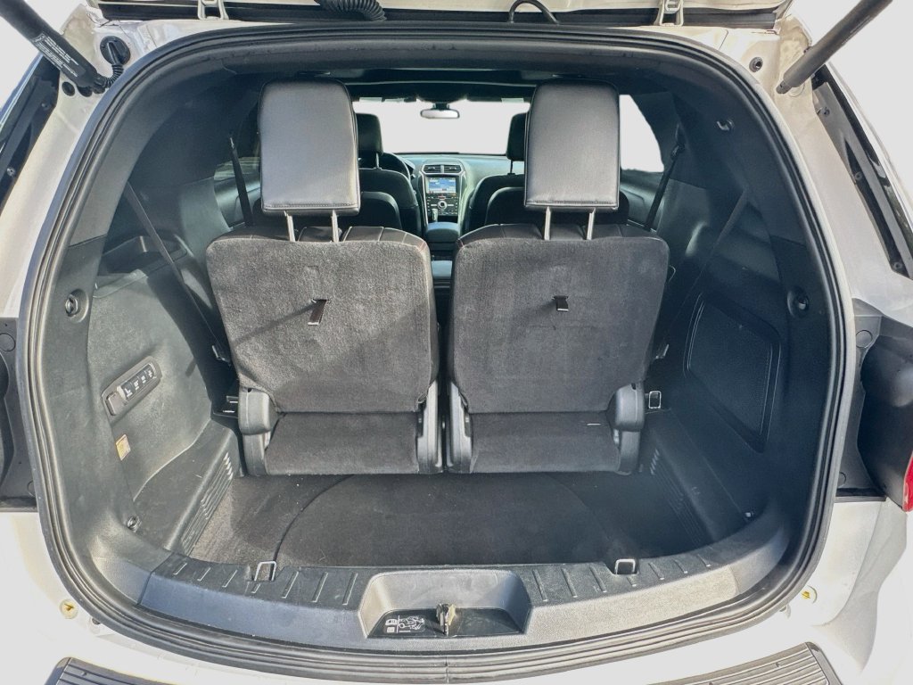 Used 2018 Ford Explorer Sport w/ Equipment Group 401A AWD/4WD image 28