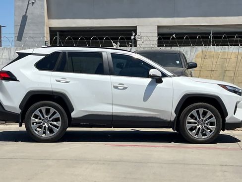 Used 2023 Toyota RAV4 XLE Premium FWD image 9