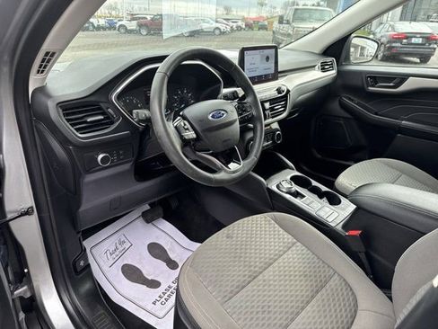 Used 2022 Ford Escape SE w/ Cold Weather Package image 17