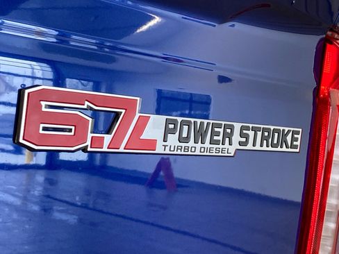 New 2026 Ford F250 Lariat w/ Black Appearance Package image 8