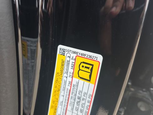 Used 2024 GMC Sierra 2500 Denali w/ Denali Reserve Package image 40