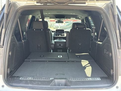 Used 2023 GMC Yukon XL AT4 w/ Technology Package AWD/4WD image 35