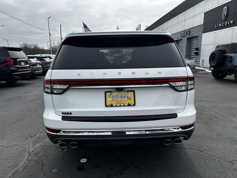 Certified 2023 Lincoln Aviator Reserve w/ Equipment Group 201A image 6