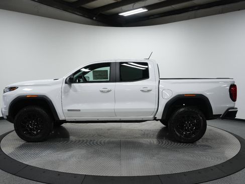 New 2026 GMC Canyon Elevation image 5