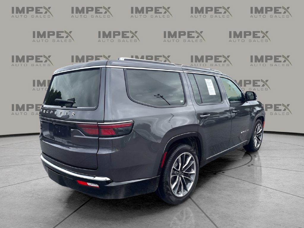 Used 2024 Jeep Wagoneer Series III w/ Premium Group I AWD/4WD image 5