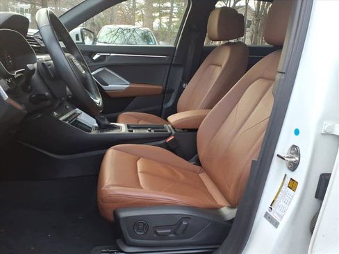 Used 2023 Audi Q3 2.0T Premium w/ Convenience Package image 16