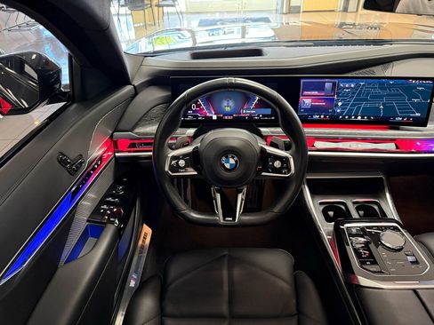 Used 2024 BMW 740i w/ Premium Package RWD image 11
