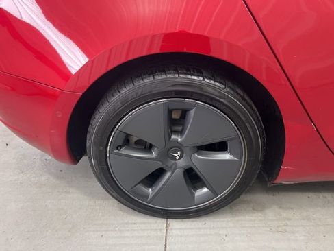 Used 2021 Tesla Model 3 Standard Range Plus image 23