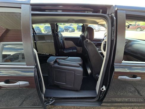 Used 2015 Dodge Grand Caravan American Value Package w/ UConnect Hands-Free Group image 20