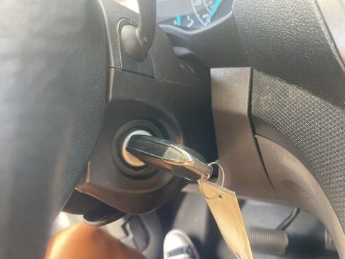 Used 2020 Ford Transit Connect XL image 22