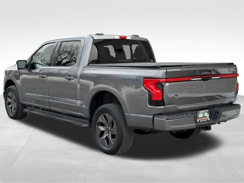 Used 2022 Ford F150 Lightning Lariat image 9