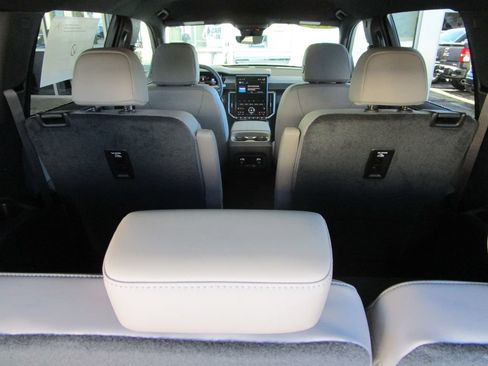 New 2026 GMC Acadia Elevation w/ Elevation Premium Package FWD image 16
