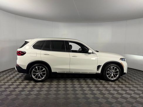 Used 2026 BMW X5 xDrive40i AWD/4WD image 4