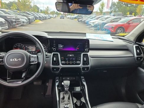 Certified 2022 Kia Sorento SX AWD/4WD image 8