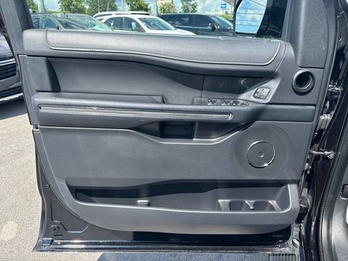 Used 2024 Ford Expedition XLT AWD/4WD image 9