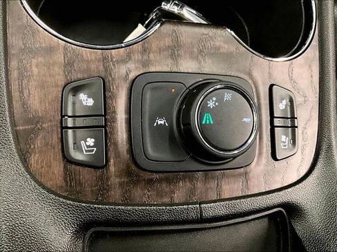 Used 2023 GMC Acadia Denali w/ Denali Ultimate Package image 39