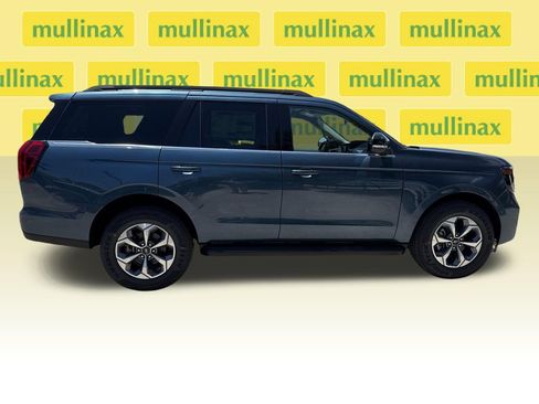 New 2027 Ford Expedition Active RWD image 17