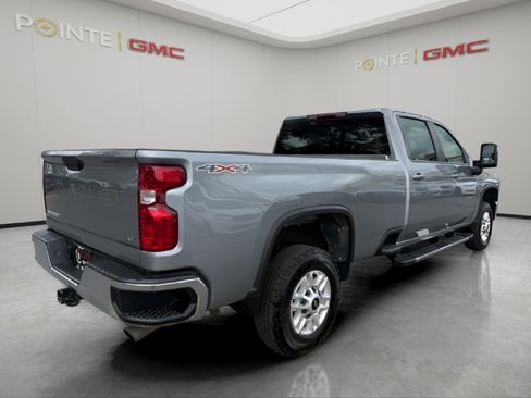 Used 2025 Chevrolet Silverado 2500 LT w/ Convenience Package AWD/4WD image 7
