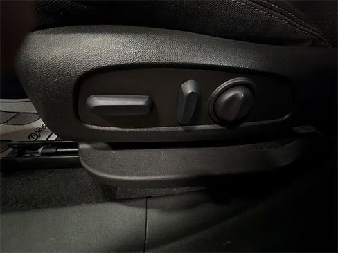 Certified 2022 GMC Terrain SLE w/ Driver Convenience Package image 12