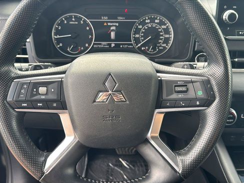 Used 2024 Mitsubishi Outlander SE AWD/4WD image 12