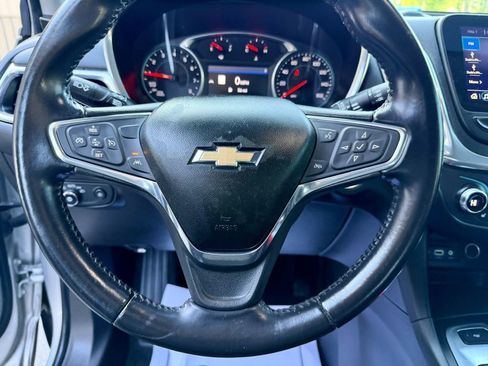 Used 2020 Chevrolet Equinox LT FWD image 14