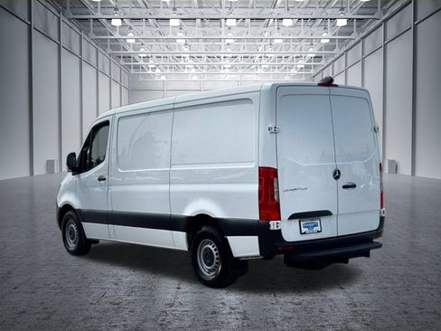 Used 2021 Mercedes-Benz Sprinter 2500 image 10