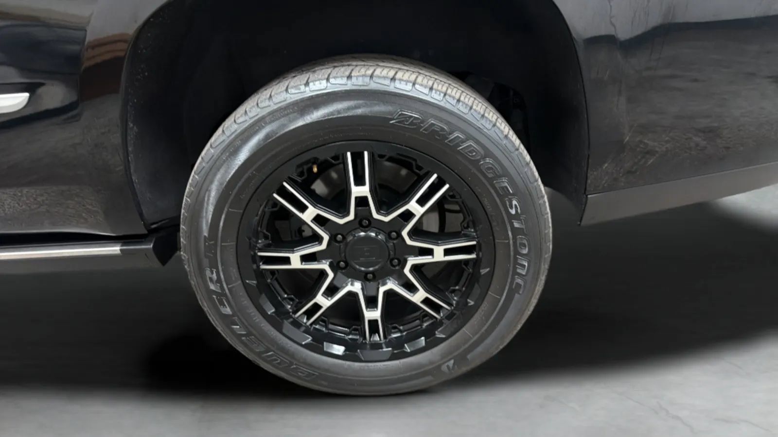 Used 2019 Cadillac Escalade Platinum RWD image 28