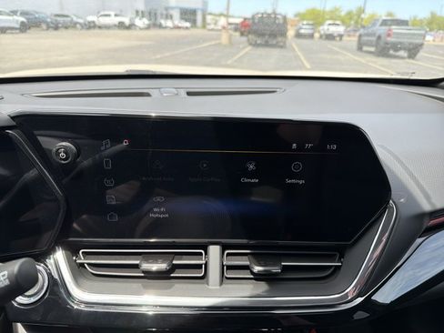 New 2026 Chevrolet Trax RS w/ Sunroof Package FWD image 17