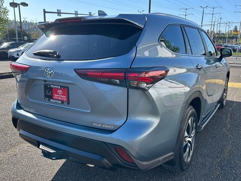 Certified 2024 Toyota Highlander XLE AWD/4WD image 5