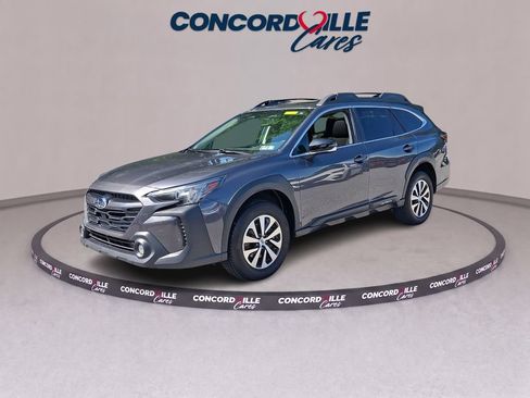 Used 2024 Subaru Outback Premium w/ Popular Package #1 AWD/4WD image 3