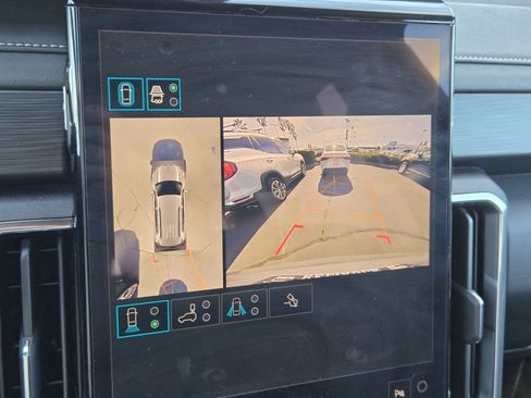 Certified 2025 GMC Acadia Elevation image 19