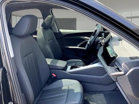 Used 2025 Audi Q5 Premium w/ Convenience Package AWD/4WD image 29