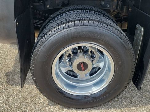 Used 2018 GMC Sierra 3500 Denali w/ Duramax Plus Package AWD/4WD image 6