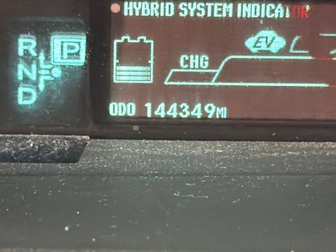 Used 2014 Toyota Prius Three image 27