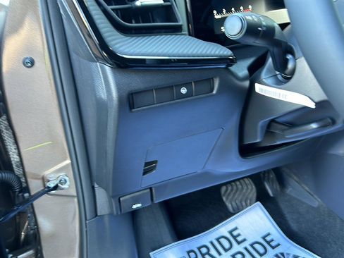 New 2026 Nissan Kicks SR w/ Cold Weather Package image 16