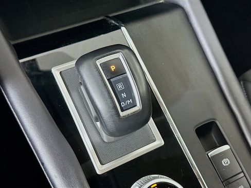 Used 2024 Mitsubishi Outlander SE image 24