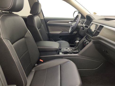 Used 2023 Volkswagen Atlas SE w/ Black Wheel Package FWD image 21