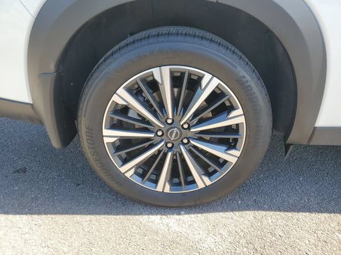 New 2026 Nissan Pathfinder Platinum AWD/4WD image 5