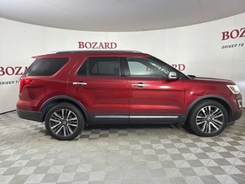 Used 2017 Ford Explorer Platinum AWD/4WD image 9