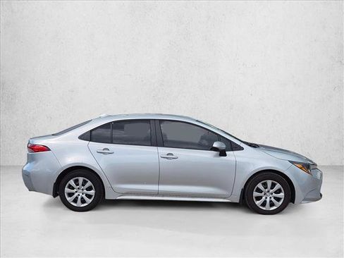 Used 2026 Toyota Corolla LE FWD image 4