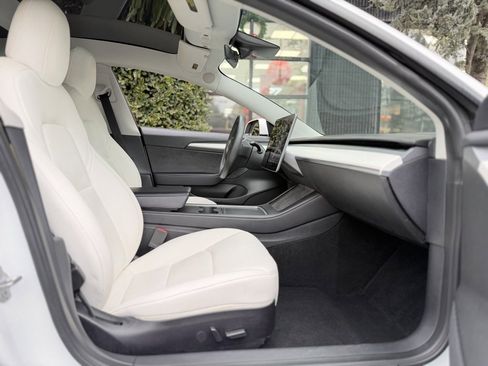 Used 2022 Tesla Model 3 Long Range image 33