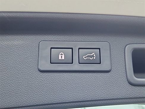 Used 2023 Subaru Forester Premium image 20