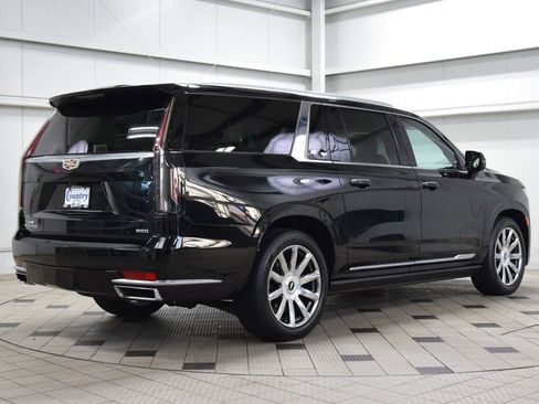 Used 2024 Cadillac Escalade ESV Premium Luxury Platinum AWD/4WD image 7
